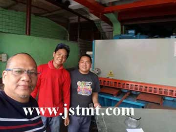 Philippine customer for Guillotine-shearing-machine Philippine customer for Guillotine-shearing-machine