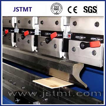 How to Install and adjust the dies of 100 ton cnc bending machine 1