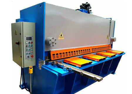 guillotine shearing machine