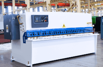 QC12K swing beam shearing machine-1
