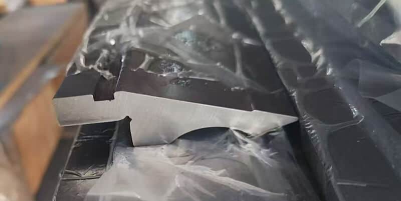 42CrMo vs. T8 Steel: Which Material is Best for Press Brake Tooling? 1