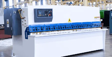 QC12K swing beam shearing machine-1