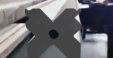 V block in sheet metal bending